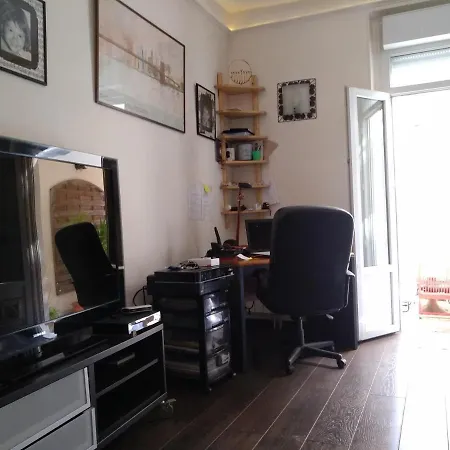 Cosy Rare 2 Bedroom Around A Private Garden * Neuilly-sur-Seine