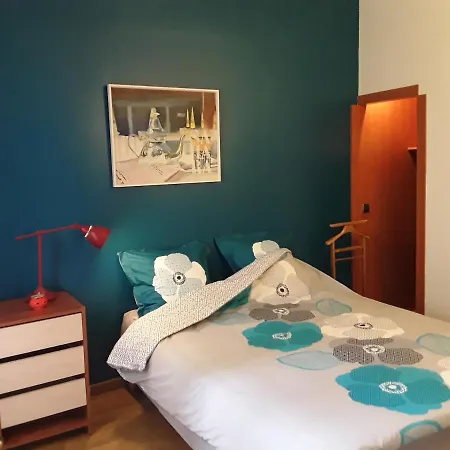 Cosy Rare 2 Bedroom Around A Private Garden Apartment Neuilly-sur-Seine