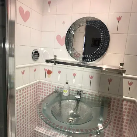Cosy Rare 2 Bedroom Around A Private Garden Apartment Neuilly-sur-Seine