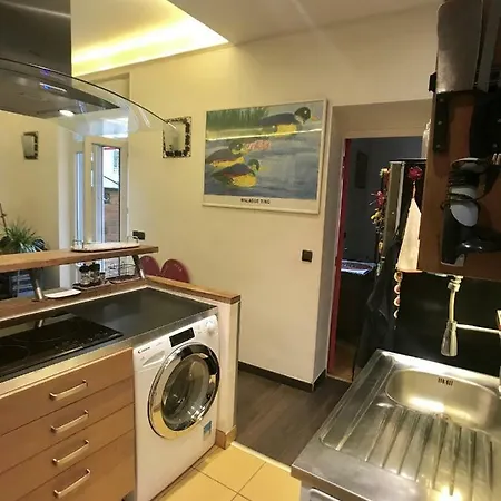 Cosy Rare 2 Bedroom Around A Private Garden Apartment Neuilly-sur-Seine